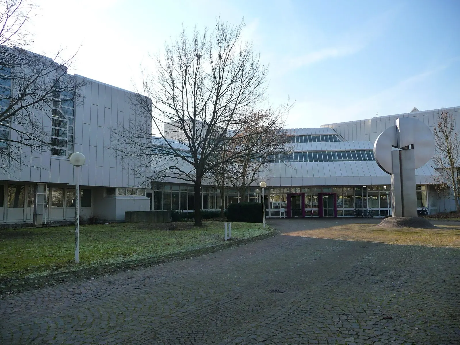 Pfälzische Landesbibliothek in Speyer, moderner Bibliotheksbau als Beispiel zeitgenössischen Bauens